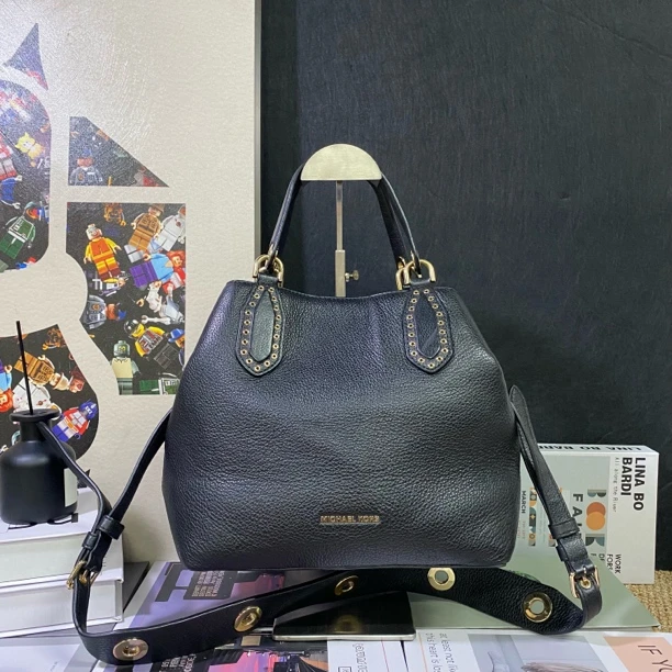 95新 MICHAEL KORS/迈克高仕 21617斜挎包25*23