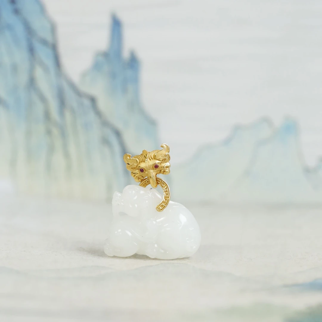 东方俪DOFUNLY【秋思游】和田玉兽面镶嵌18K金吊坠WYDZ望舒