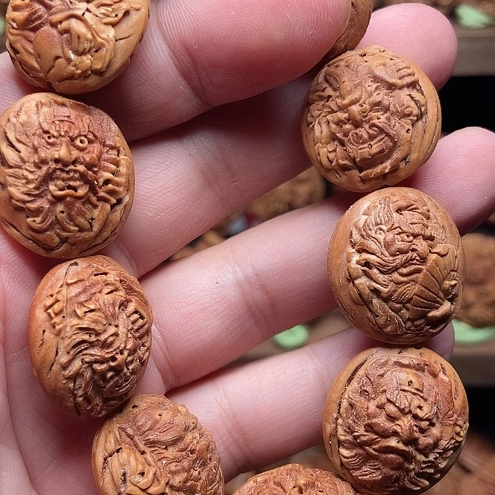 桃核浮雕钟馗手串