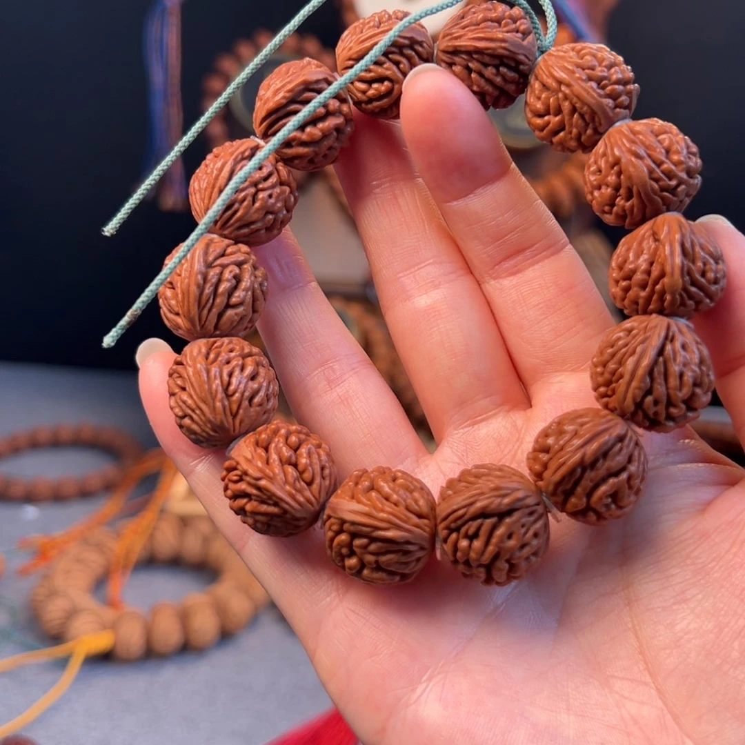 【闪购商品】桃核吊坠20刺龙元宝