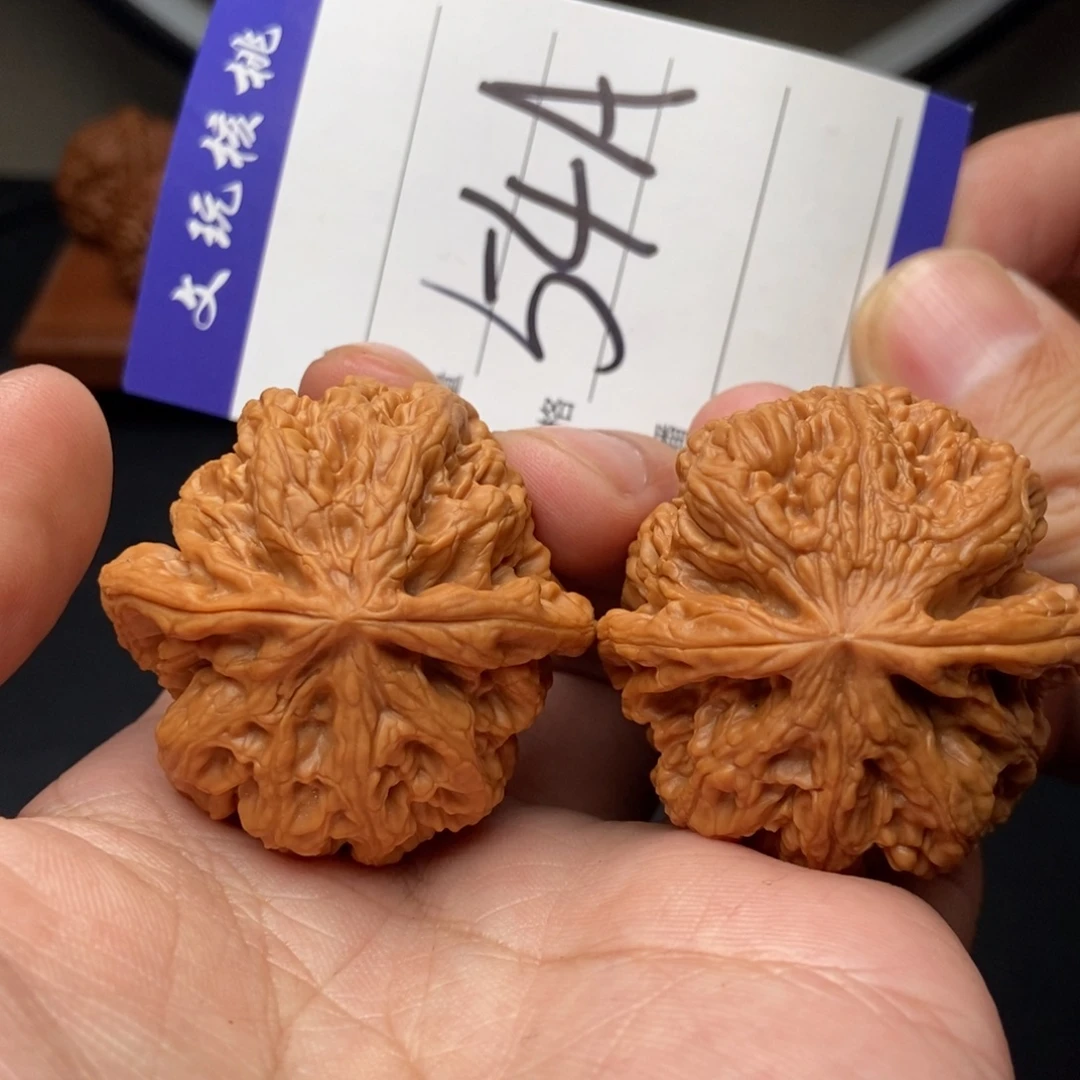 文玩核桃吊坠42粗筋