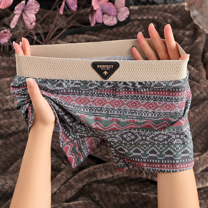 棉质新款民族风印花女士内裤透气女生平角裤个性爆款潮四角短裤头