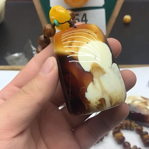 琥珀颈饰未镶嵌A68