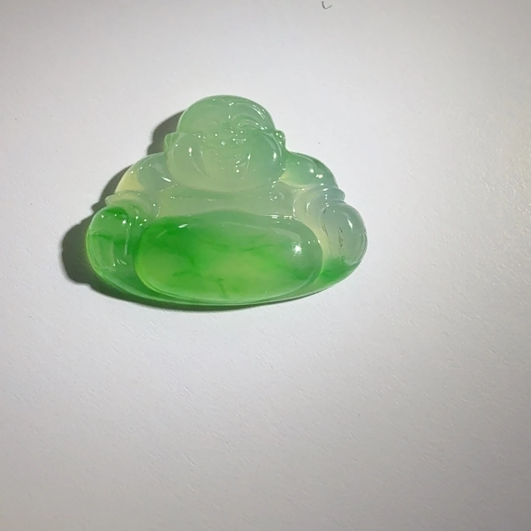 翡翠未镶嵌颈饰佛公