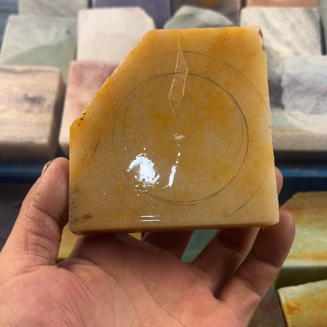 未镶嵌石英质玉珠宝半成品鸡油黄