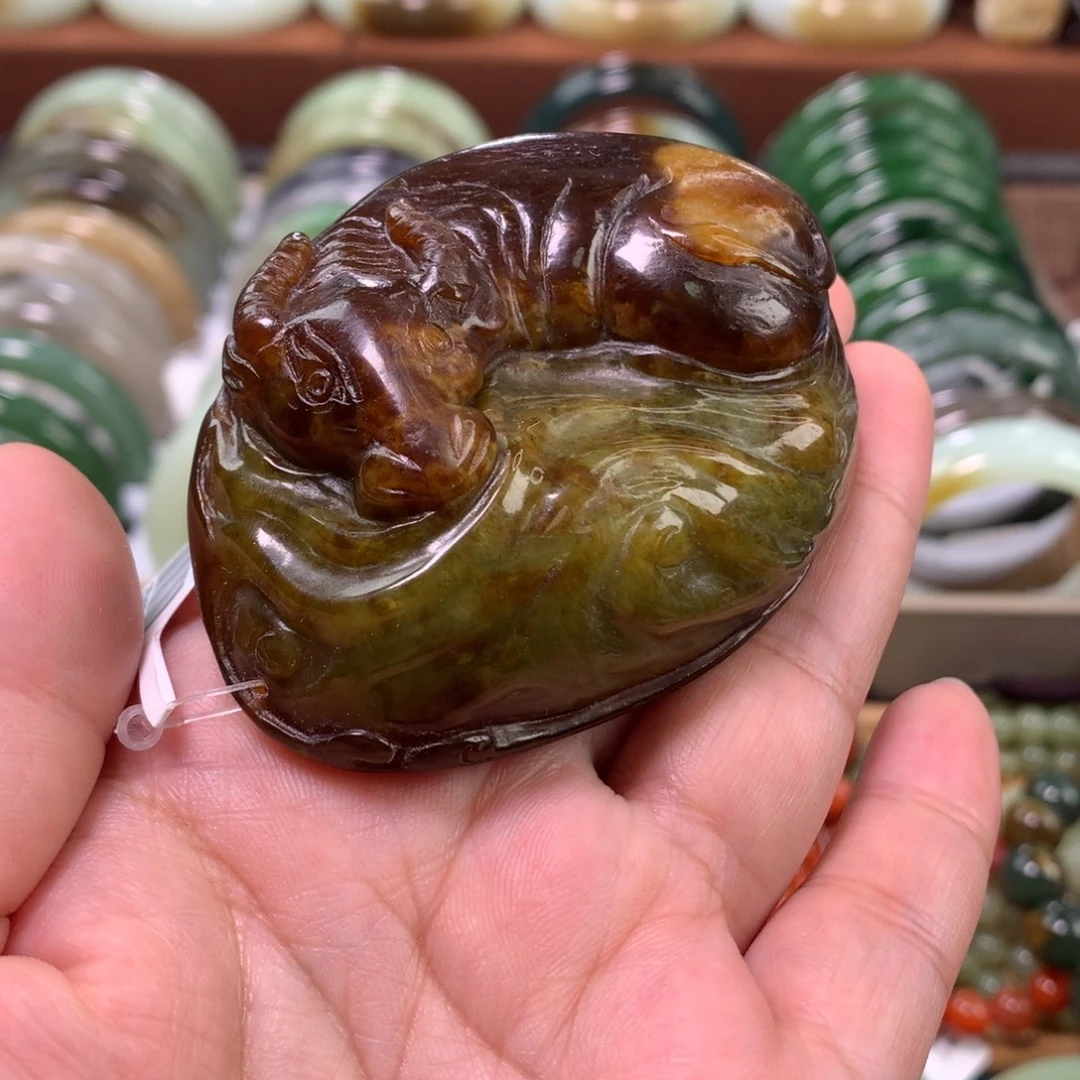 未镶嵌岫玉手把件牛