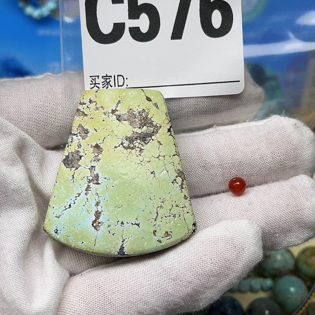 南红玛瑙配饰未镶嵌把****?