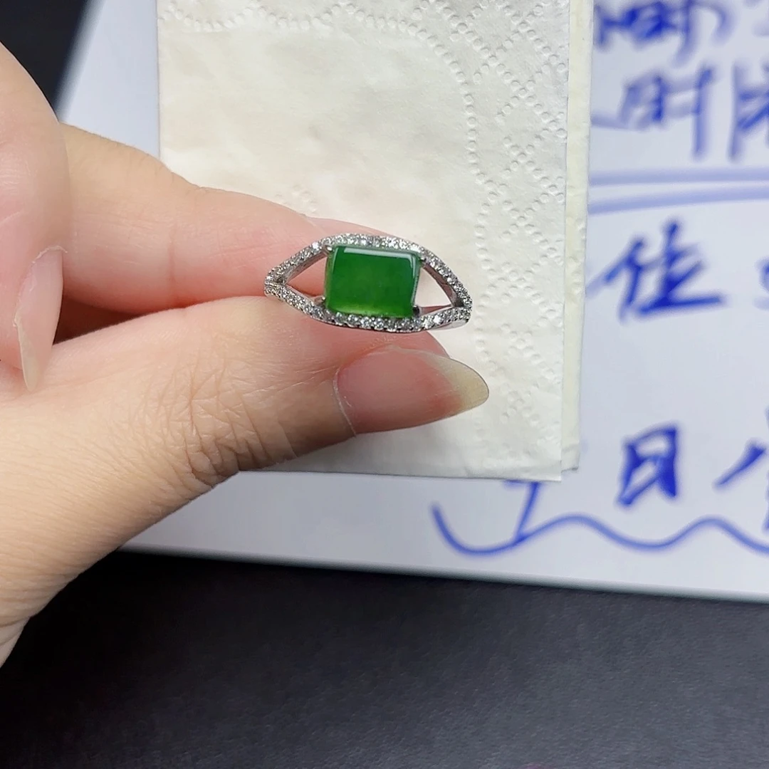 翡翠戒指银S925镶嵌戒指
