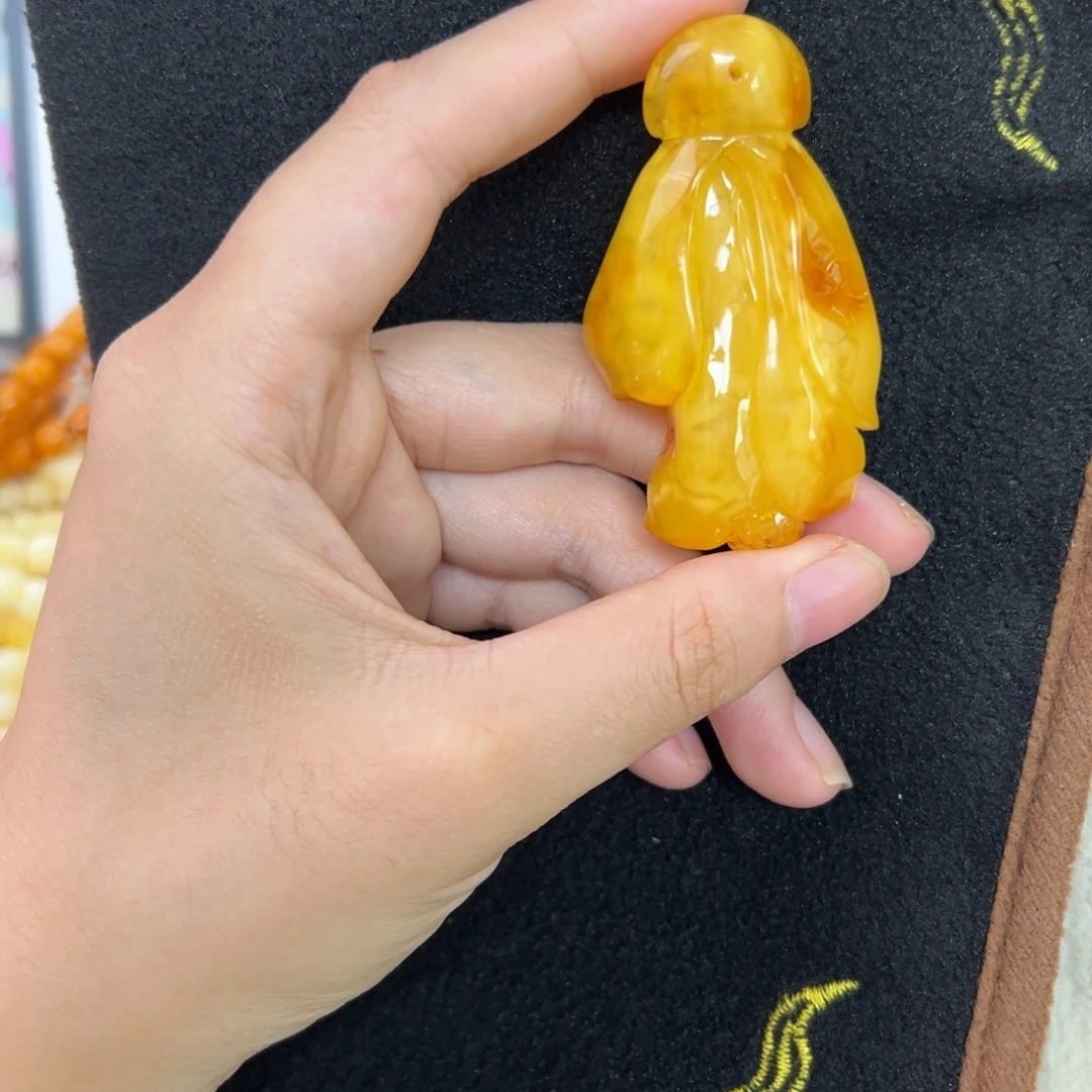 琥珀未镶嵌珠宝奇石