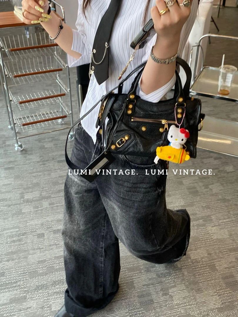 95新 Balenciaga/巴黎世家 黑金羊皮mini机车单肩包44182169