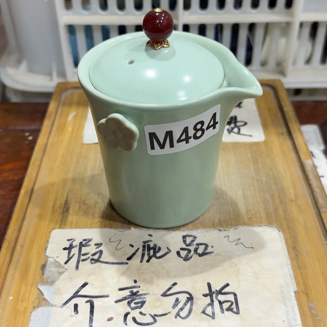 微瑕疵介意勿拍陶瓷器皿D015