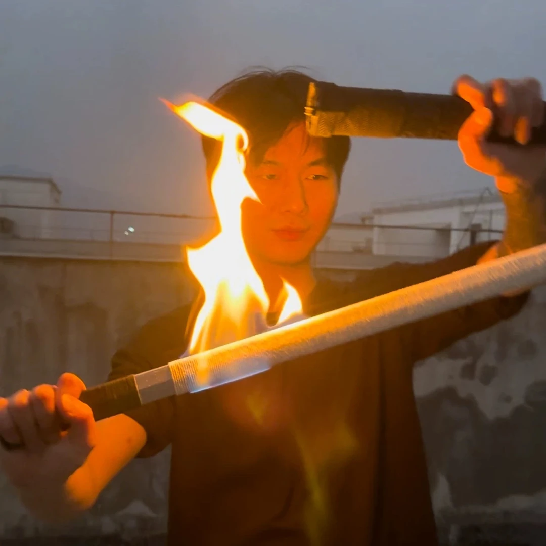 铝制火焰武士刃 网红拍摄道具铝制火焰燃烧烈焰木刀道具 未开刃