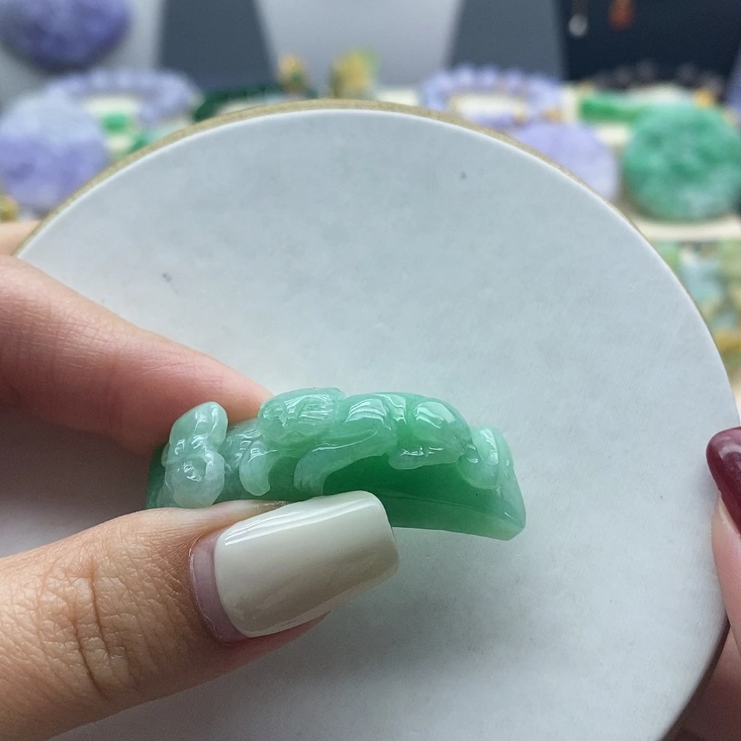 翡翠未镶嵌手镯手牌