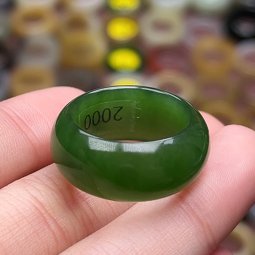 和田玉未镶嵌戒指17.9冰底辣绿