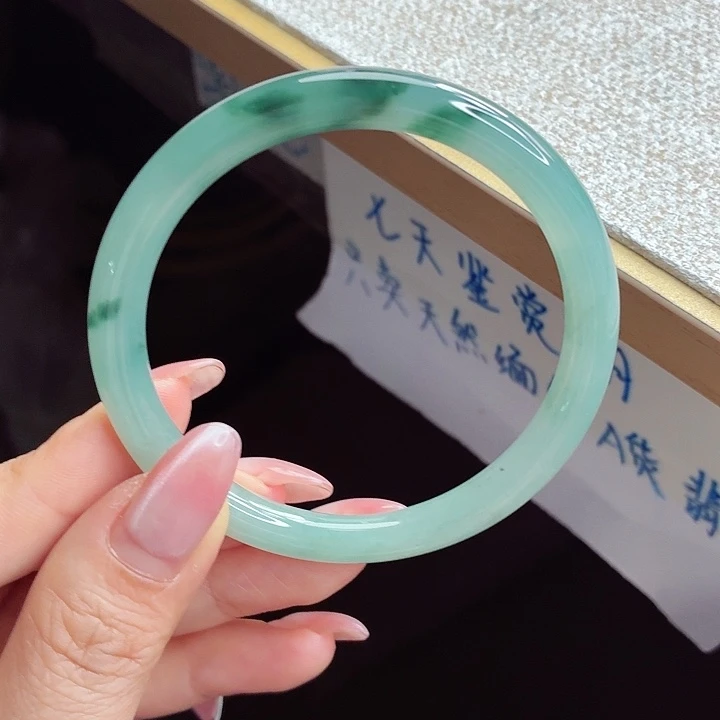 翡翠未镶嵌手镯手镯