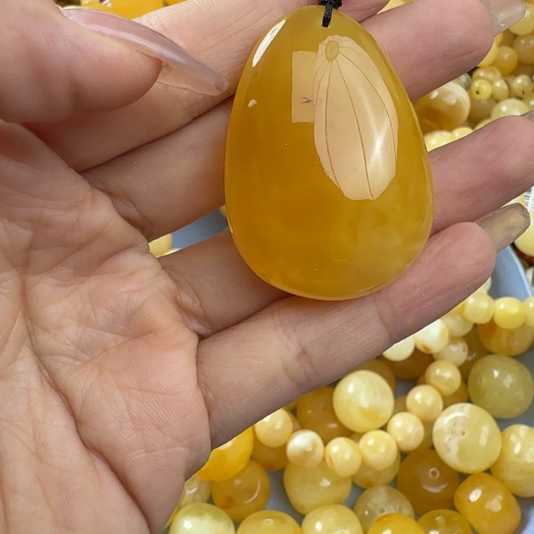 琥珀未镶嵌珠宝奇石