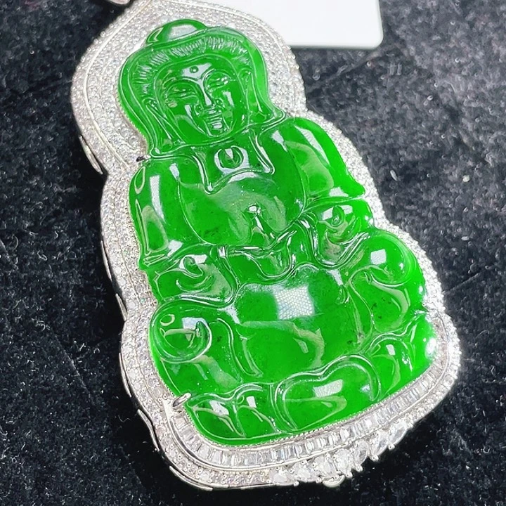 翡翠未镶嵌颈饰81