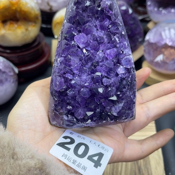 紫晶未镶嵌大型摆件（非配饰）