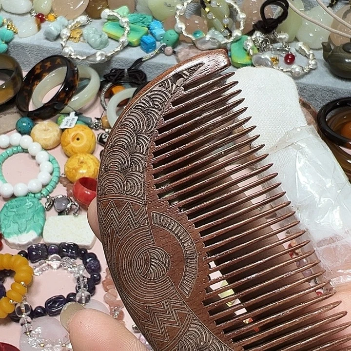 陈***山卡卡头发了个他