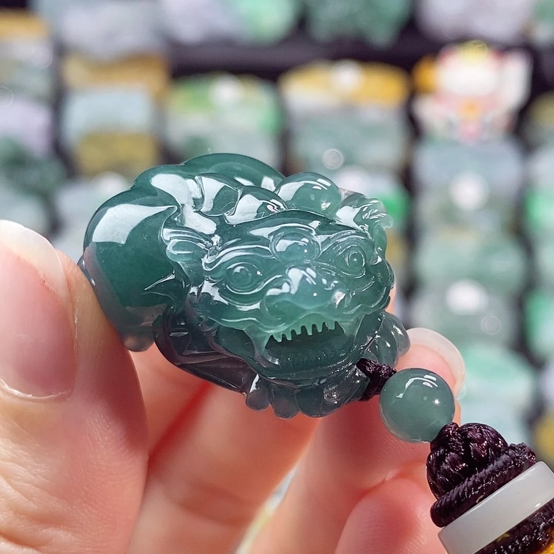 颈饰未镶嵌翡翠天然