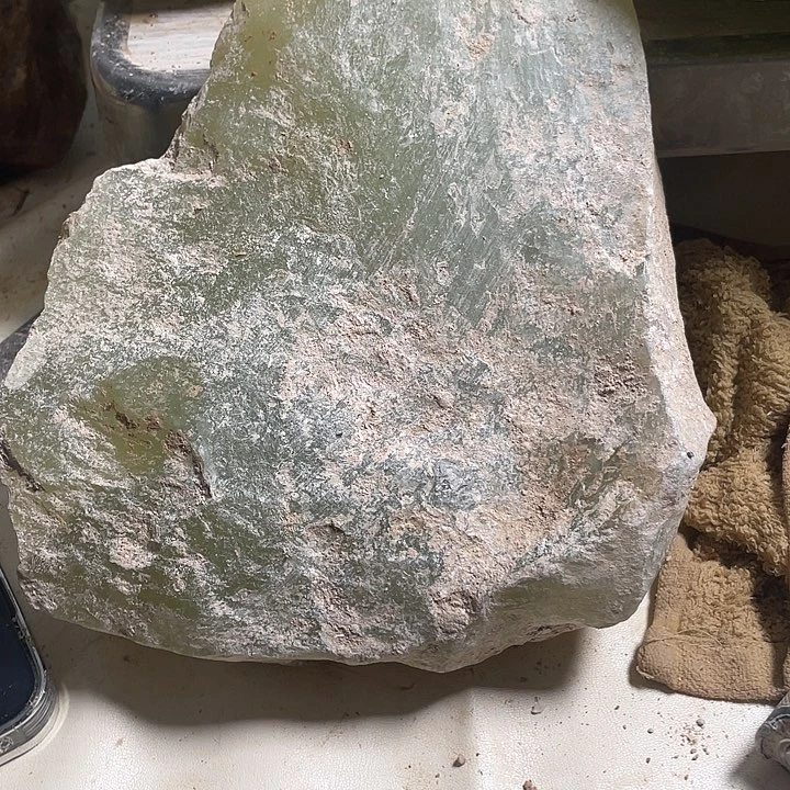 无***我蛇纹石玉未镶嵌岫玉