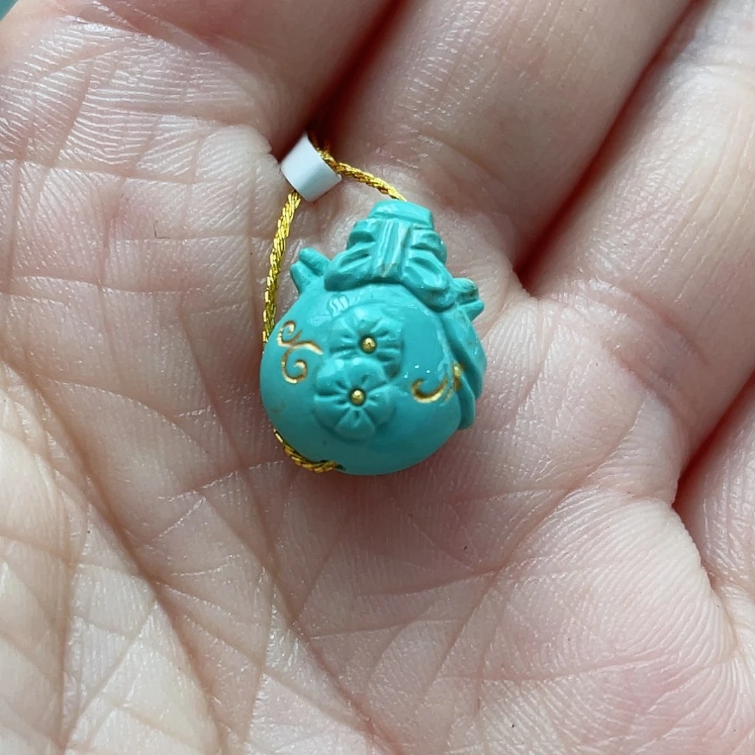 绿松石颈饰未镶嵌