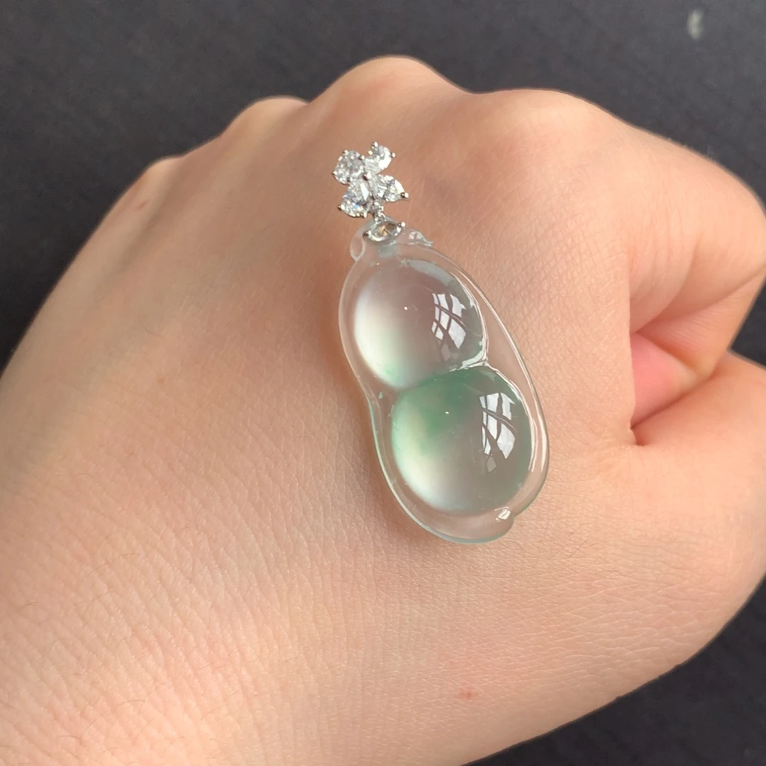 翡翠18K金镶嵌颈饰天然翡翠