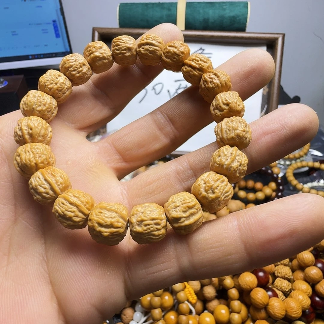 王***霦猴头核桃吊坠猴头蛤蟆头全品手串