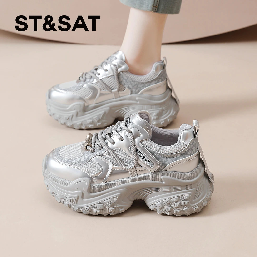 星期六银色老爹鞋女轻便超轻显脚小2025秋季新款厚底增高运动鞋子
