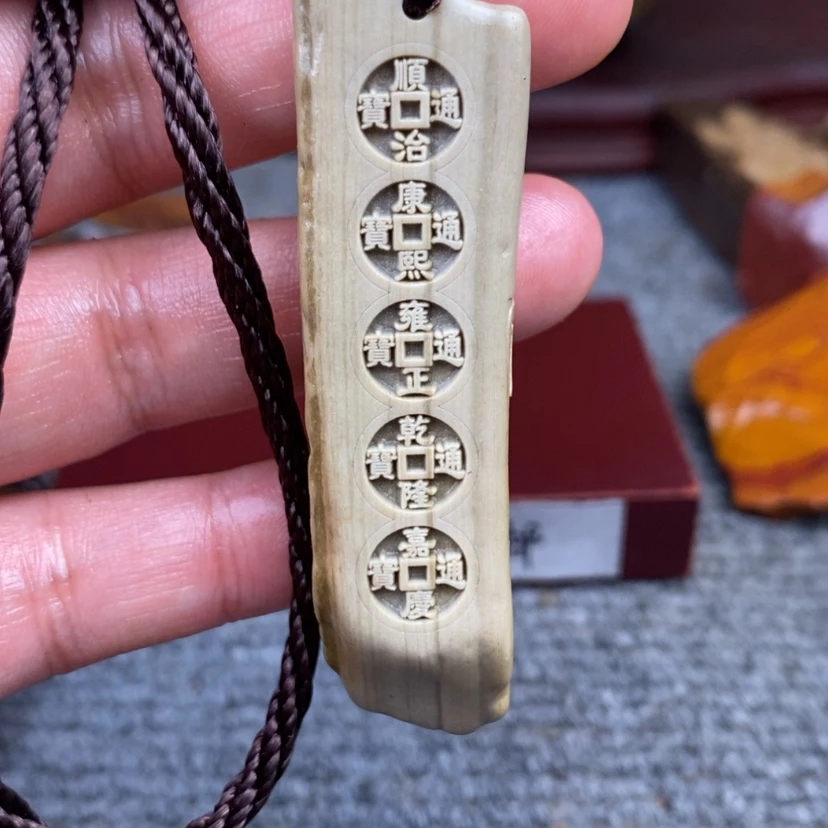 【闪购商品】原石雕刻手把件