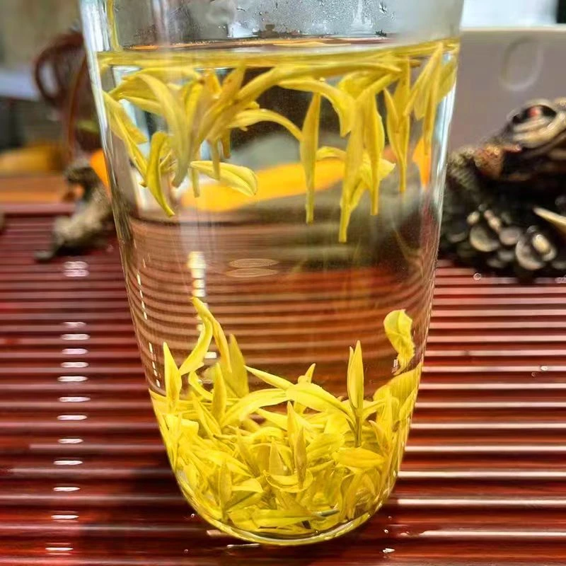 黄金芽春茶奶白茶