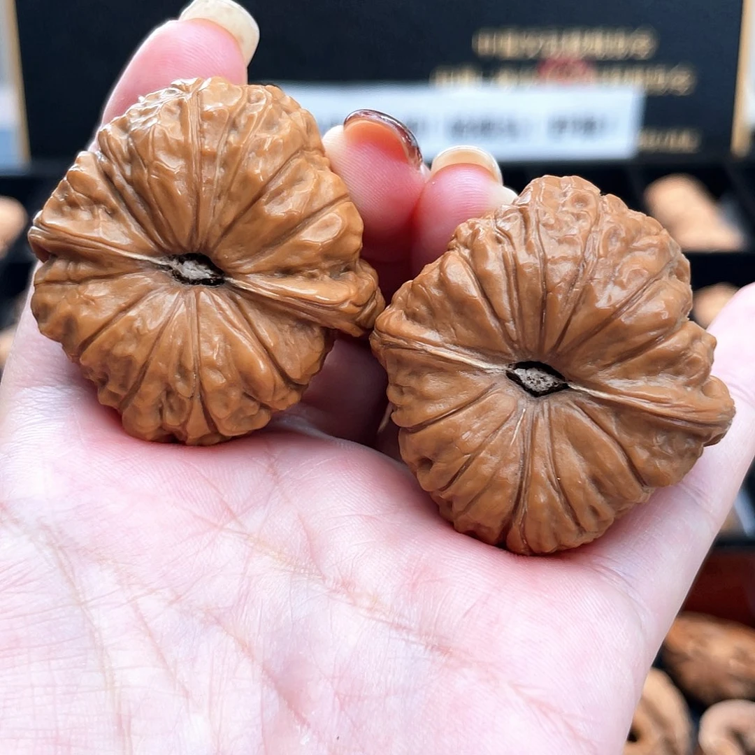 把件文玩核桃40毕业级近圆凹底➕对歪4009已打底