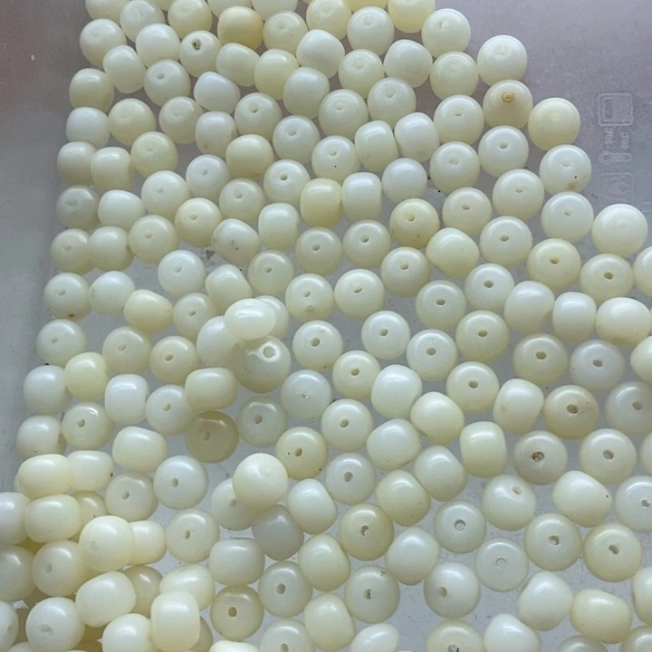 吊坠白玉菩提瑕疵10-8白玉墩298颗