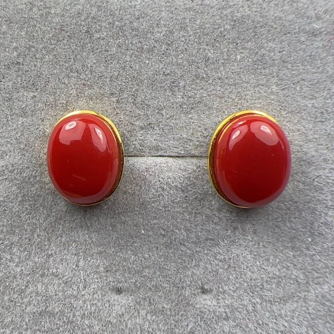 18K金镶嵌耳钉南红玛瑙
