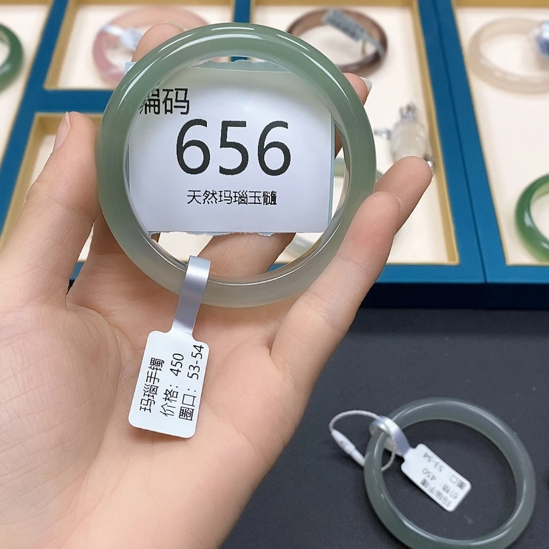 玛瑙/玉髓手镯未镶嵌辣*656