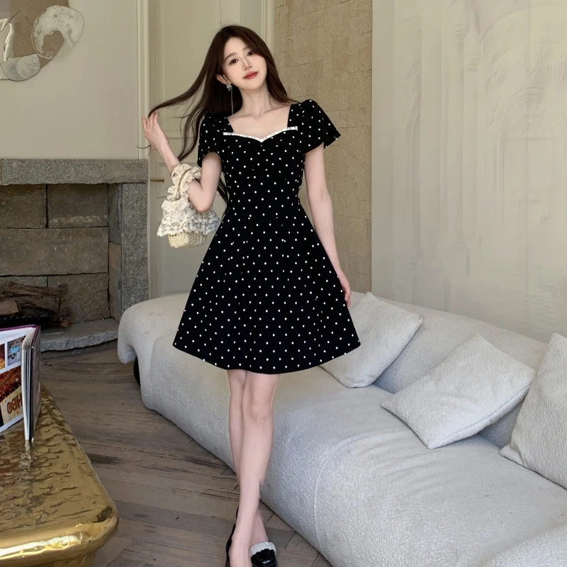 大码女装夏季新款波点连衣裙拼接花边设计海边度假风