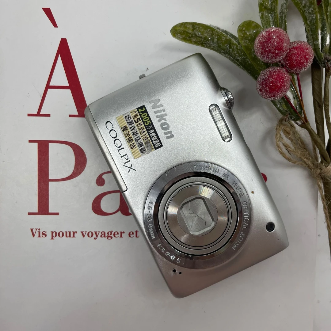 95新 Nikon/尼康 S2800 2005万像素 5倍光学变焦no退no换 (屏划）