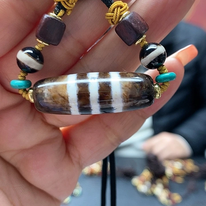 玛瑙/玉髓颈饰合金