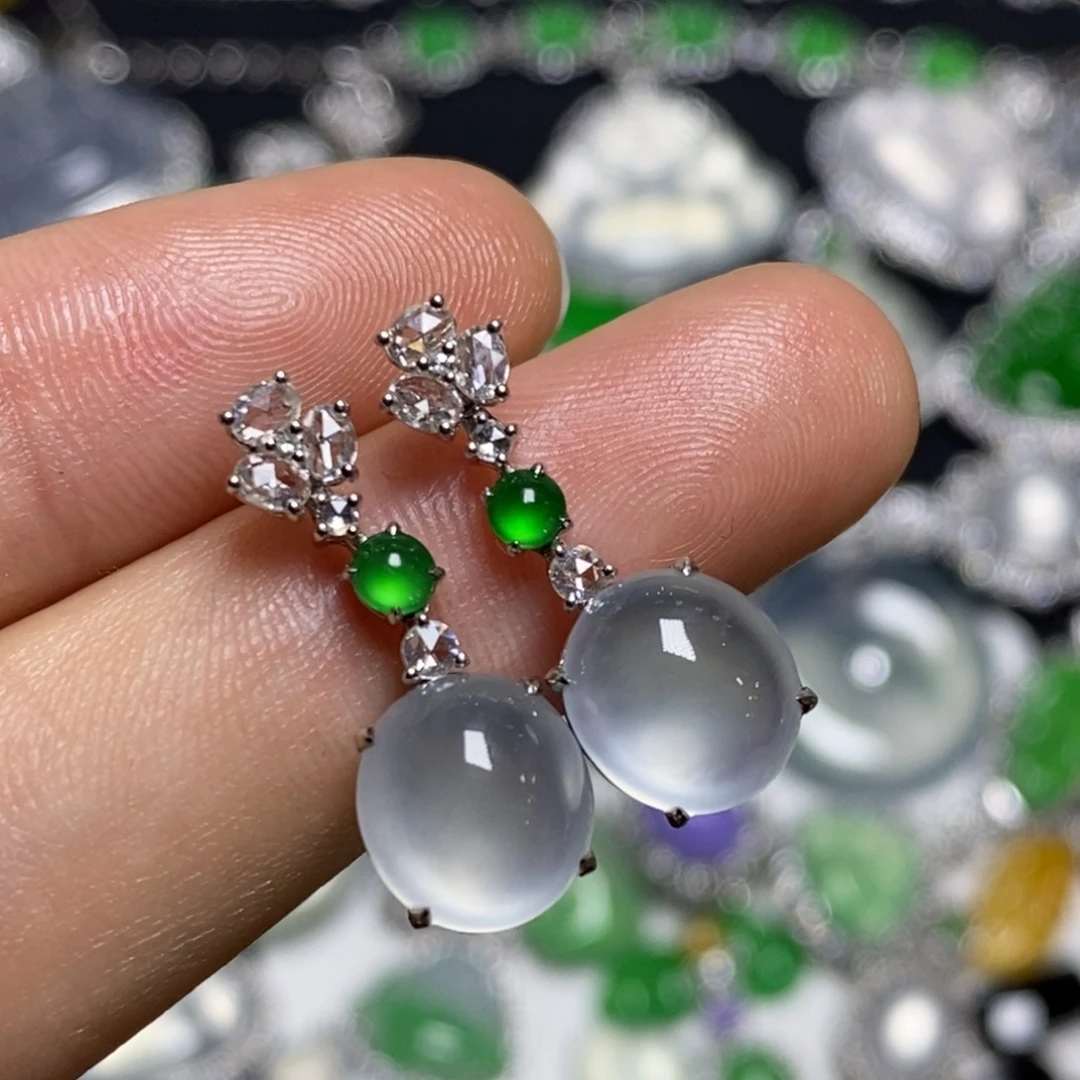 翡翠18K金镶嵌耳坠蛋面