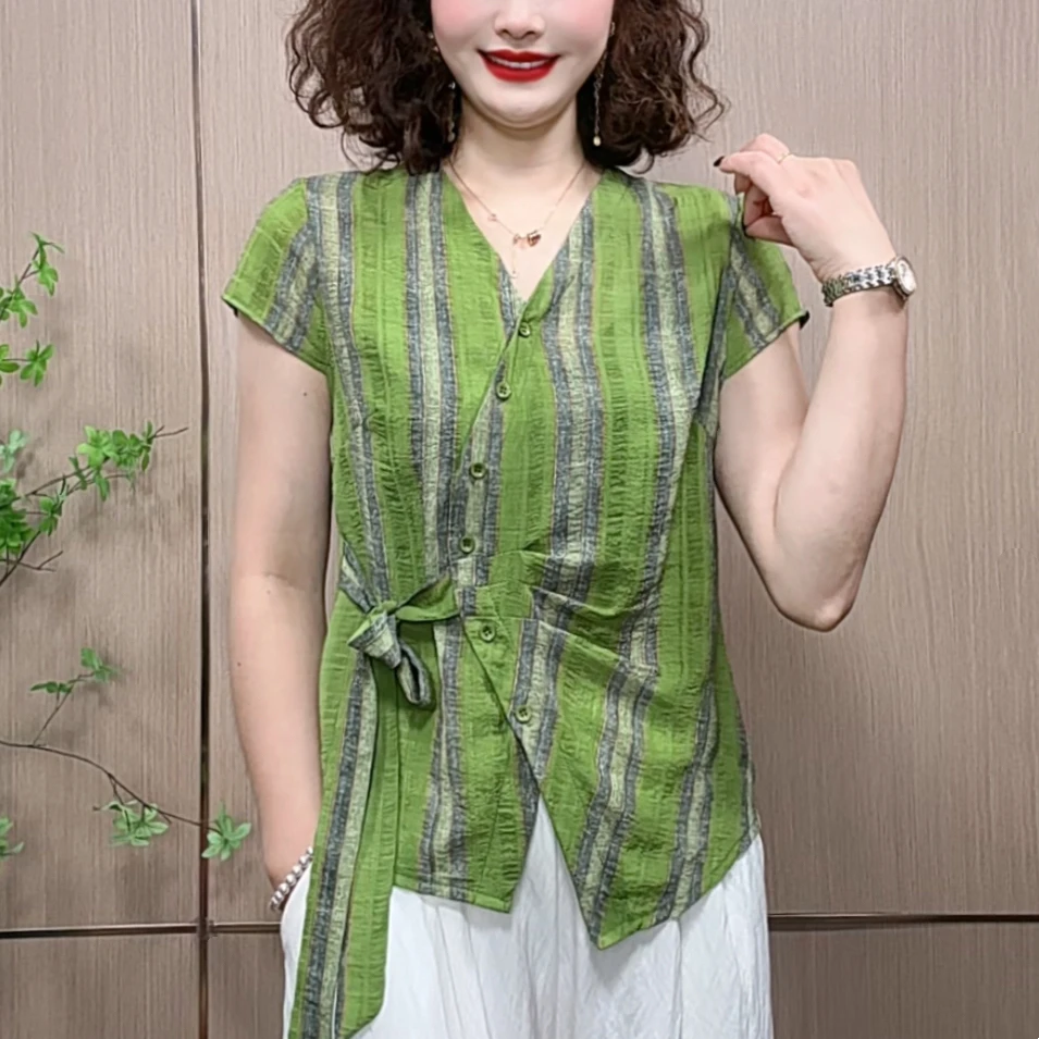 时尚洋气V领开衫扣子短袖休闲洋气小衫妈妈百搭V领绑带条纹上衣女