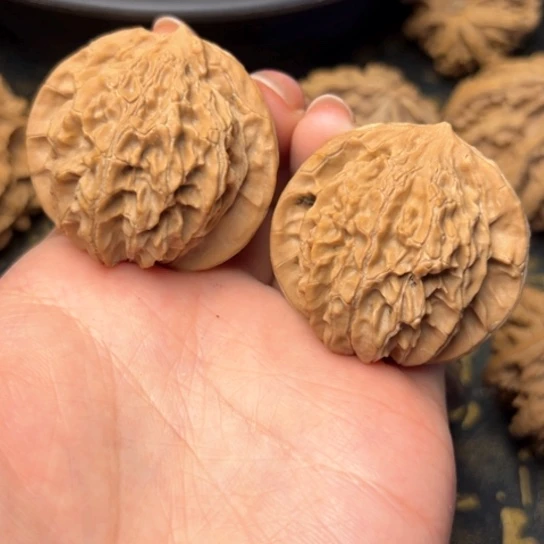 文玩核桃吊坠月***呀秦岭核桃8
