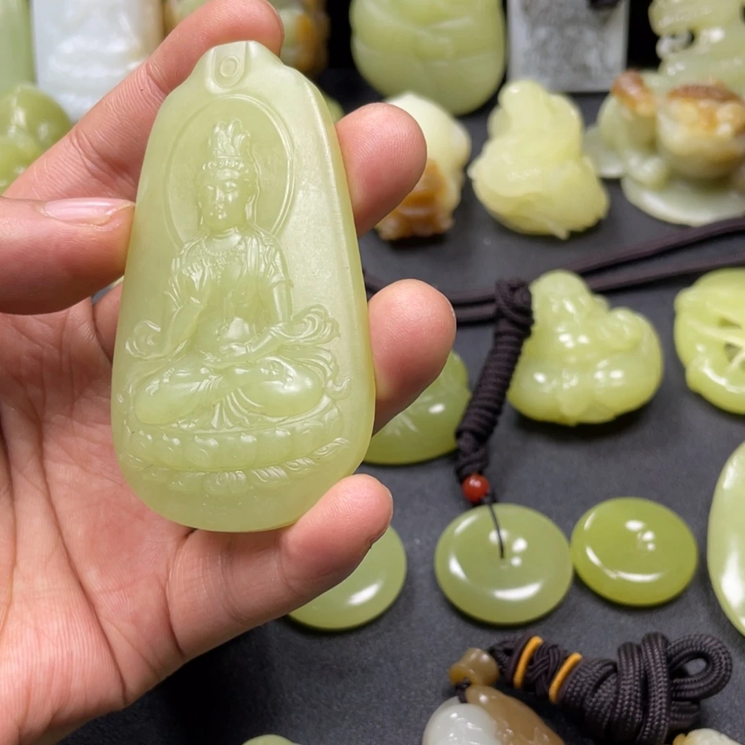 和田玉未镶嵌颈饰