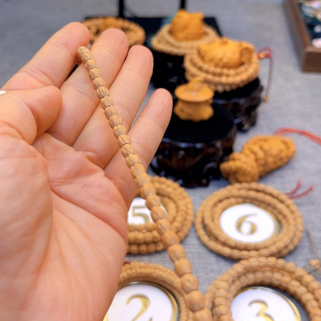 自***。吊坠柏香籽/百香籽