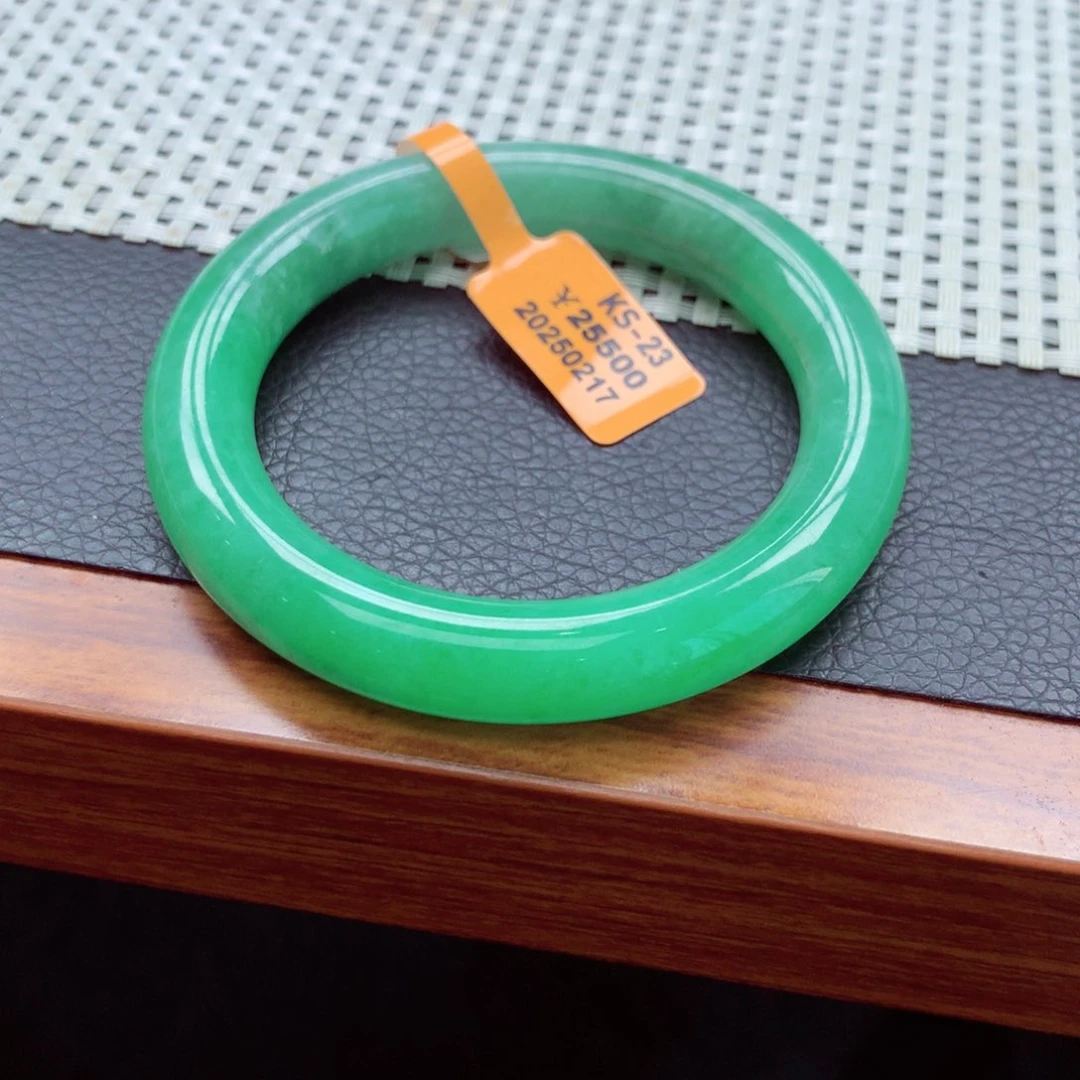 翡翠手镯未镶嵌米*翡翠