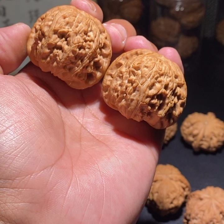 把件文玩核桃万****我白狮子