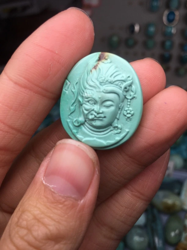 原矿绿松石雕刻一念之间 克重8.5 克价200