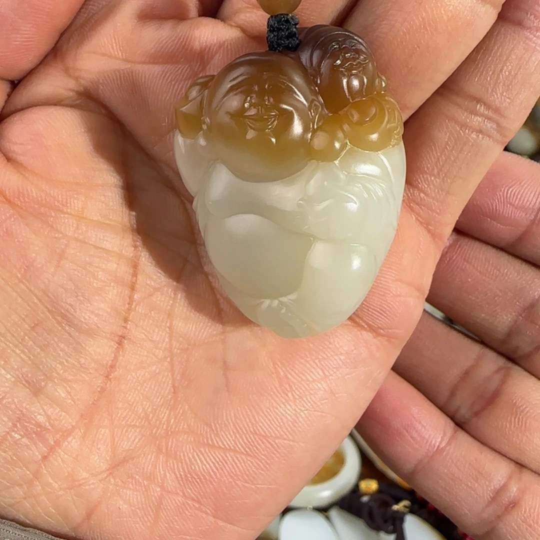 和田玉（糖玉）未镶嵌颈饰