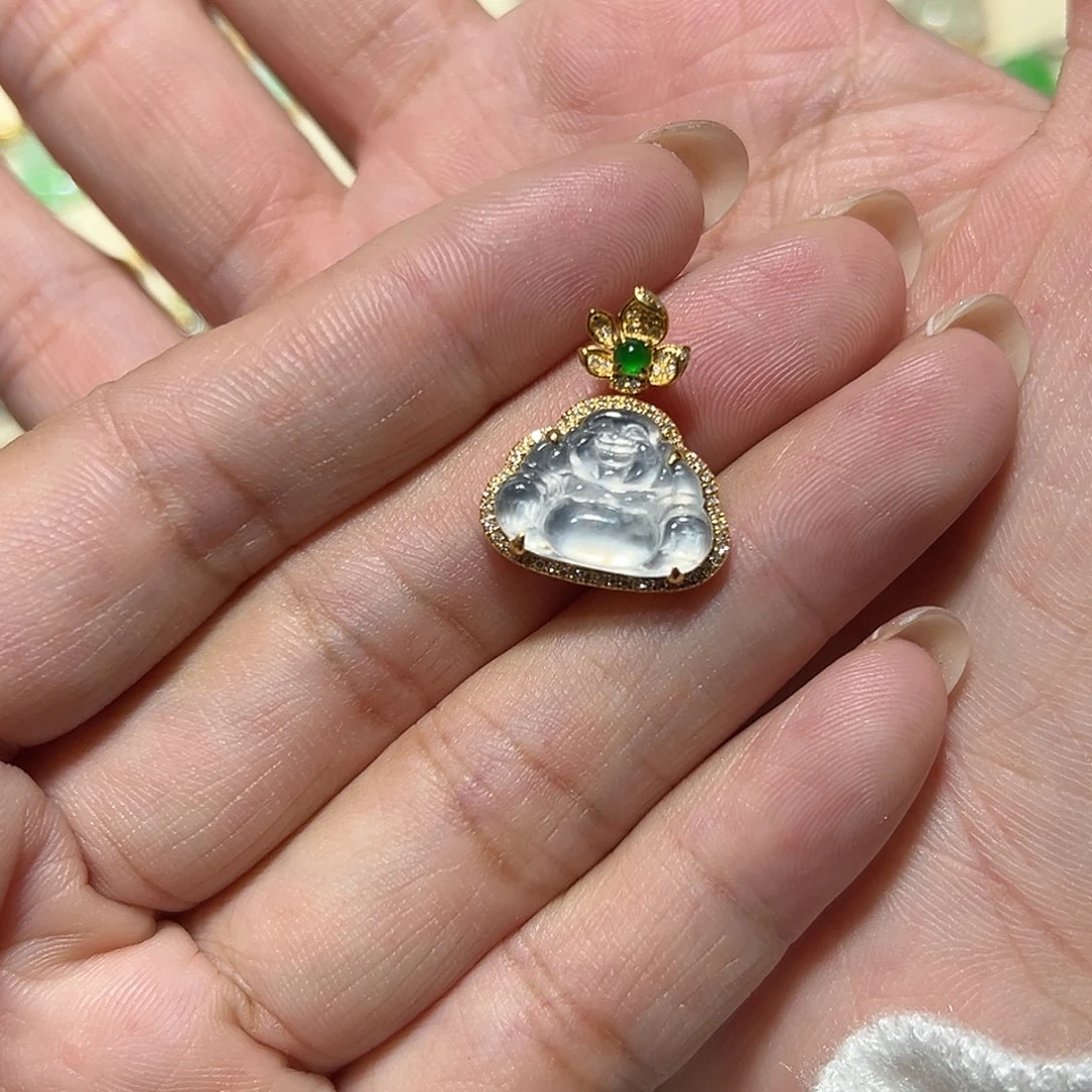 翡翠18K金镶嵌颈饰