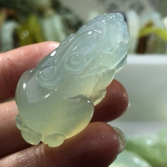 岫玉未镶嵌吊坠吊坠