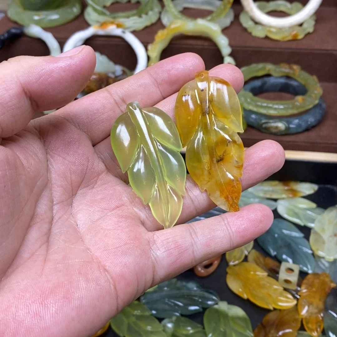 蛇纹石玉吊坠(赠链)未镶嵌予****喜